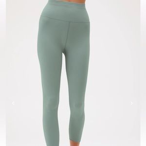 Spiritual Gangster 7/8 love sculpt seamless legging